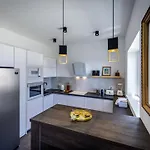 Villa Oranz *