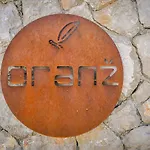Oranz Willa