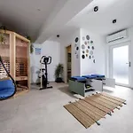 Oranz Villa *