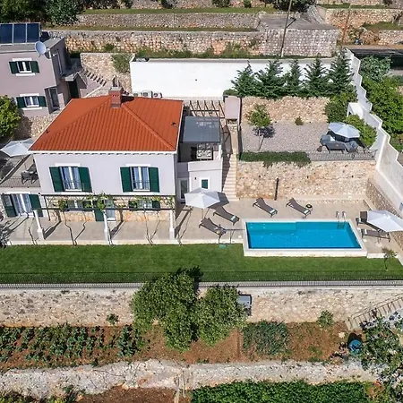 Villa Oranz *