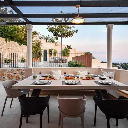 Villa Oranz *