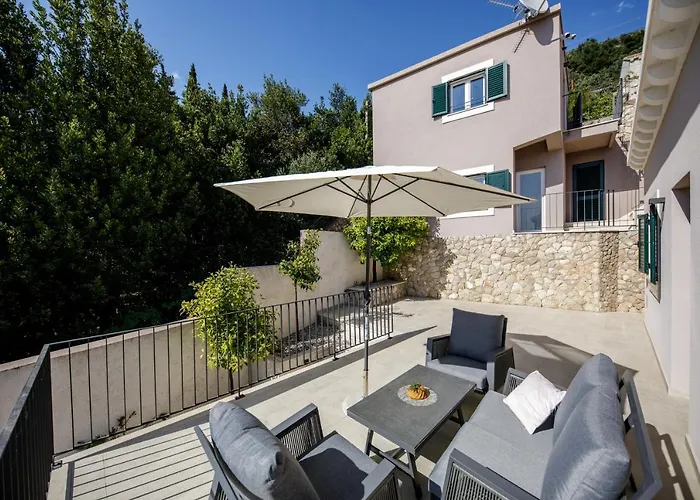 Oranz Villa *