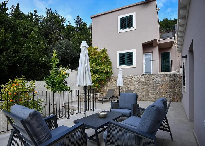 Villa Oranz *
